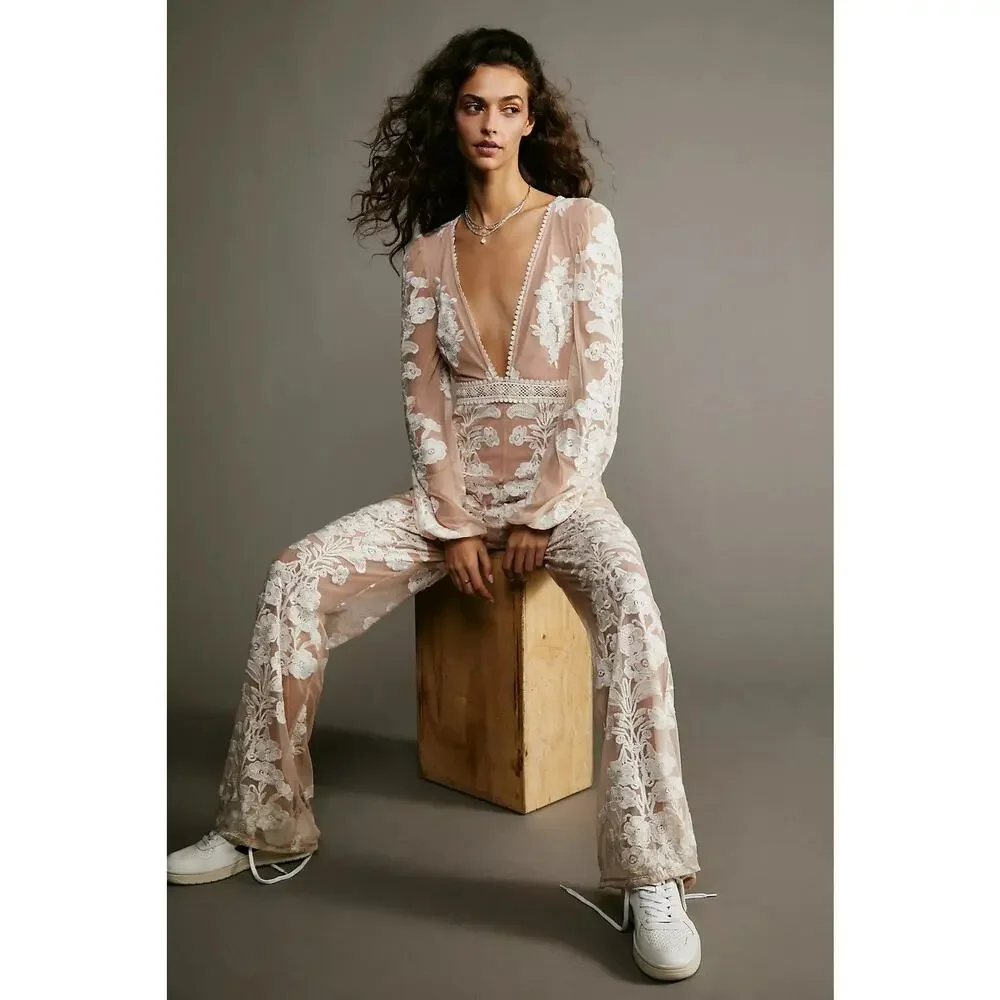 Free People x For Love & Lemons Temecula Jumpsuit NWT M Ivory $398 - Picture 7 of 9